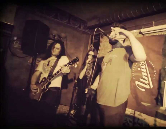 Tupas Mene@Mac Tire Pub